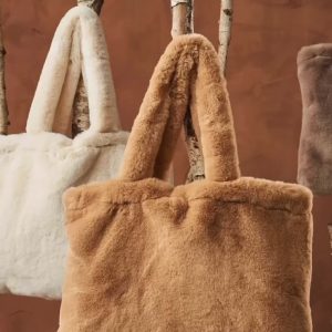 Grand tote bag Adalie en fausse fourrure-Mukasa