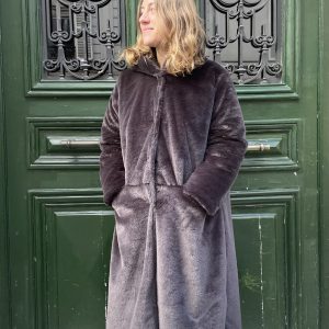 Manteau long fausse fourrure à capuche-Mukasa